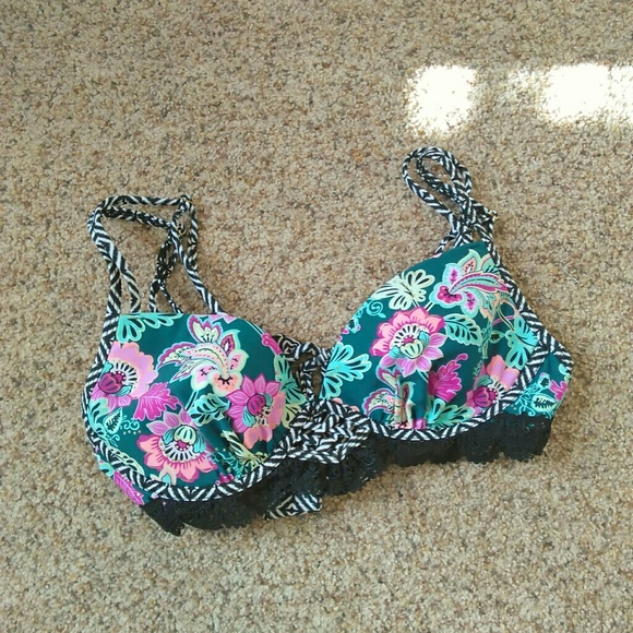 Time and Tru Other - 4/$25 Time and Tru Floral Lace Bikini Top!